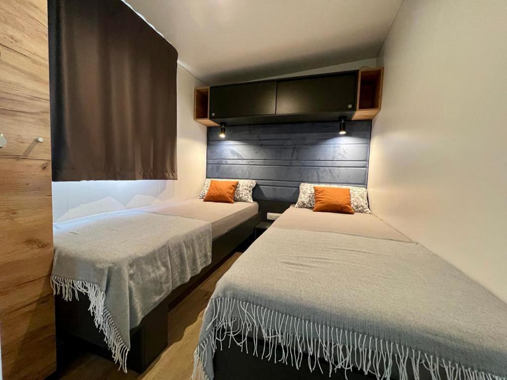 Villa Family Grand De Luxe Mobilhome Selce Eksteriør billede