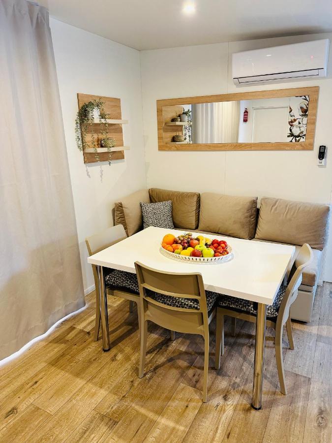 Villa Family Grand De Luxe Mobilhome Selce Eksteriør billede