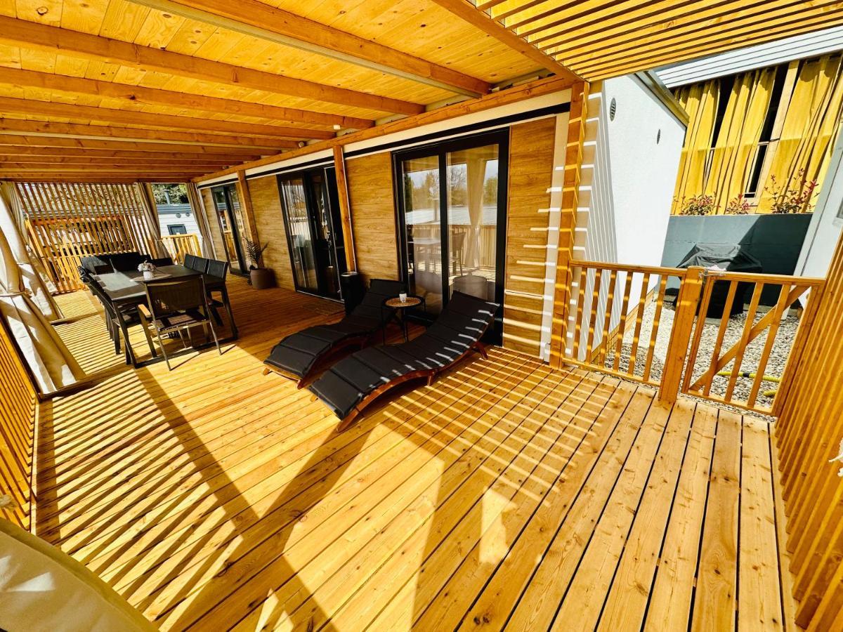 Villa Family Grand De Luxe Mobilhome Selce Eksteriør billede